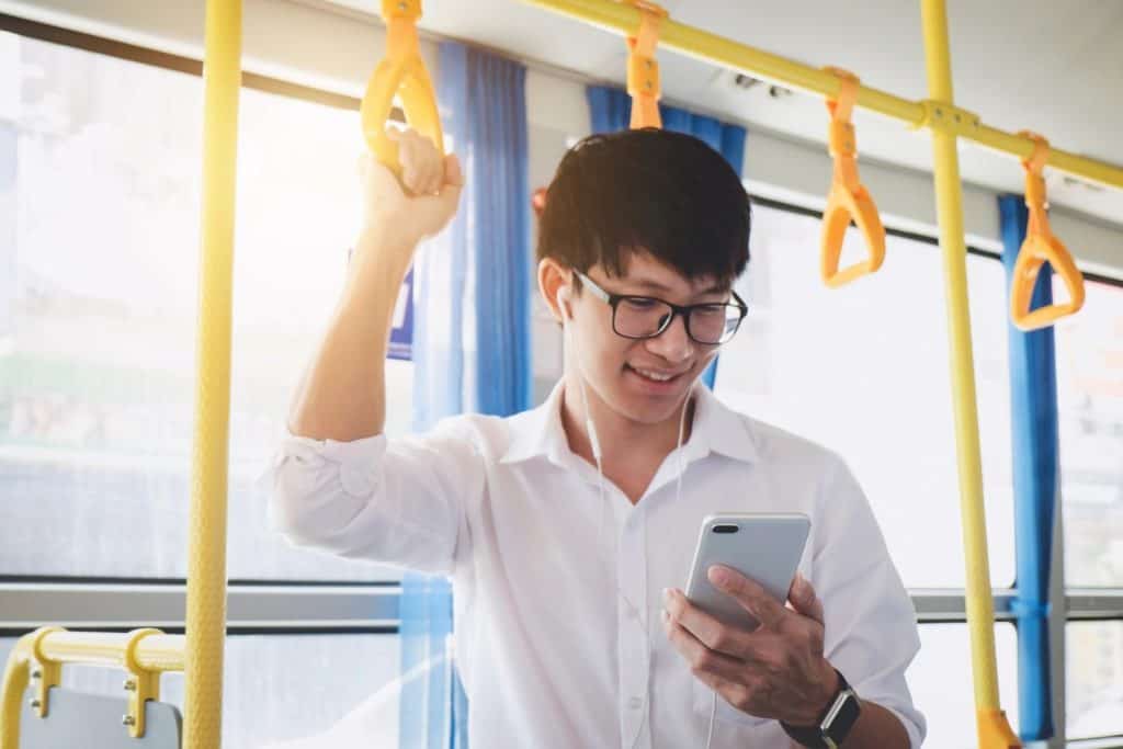 Planning a Group Trip? 7 Things to Know Before Chartering a Bus